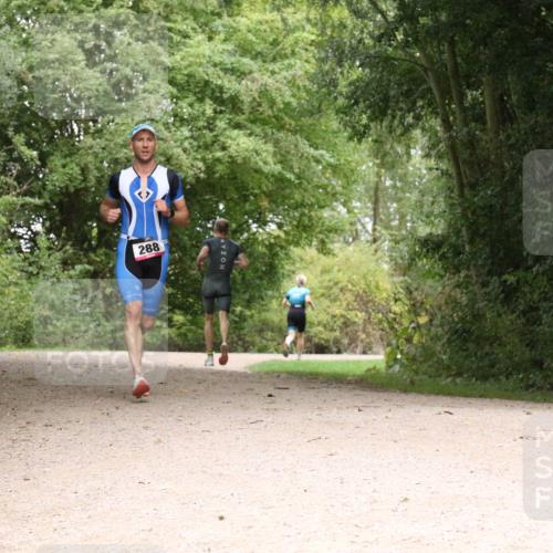 30.08.2026 - Elbe Triathlon Hamburg Antke Förster http://msf.ph/oto/10095352 30.08.2026 10:04:40 Laufen 288 meine-sportfotos.de