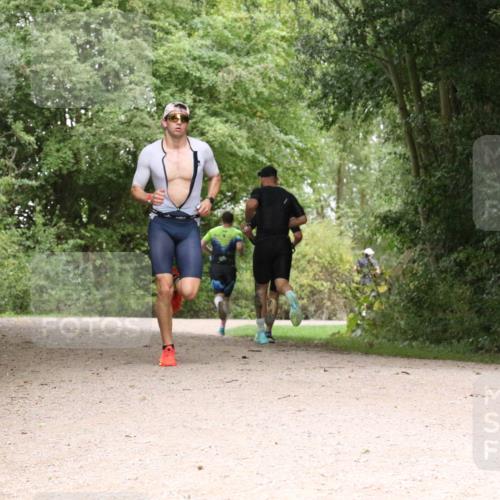 30.08.2026 - Elbe Triathlon Hamburg Antke Förster http://msf.ph/oto/10095364 30.08.2026 10:05:02 Laufen  meine-sportfotos.de