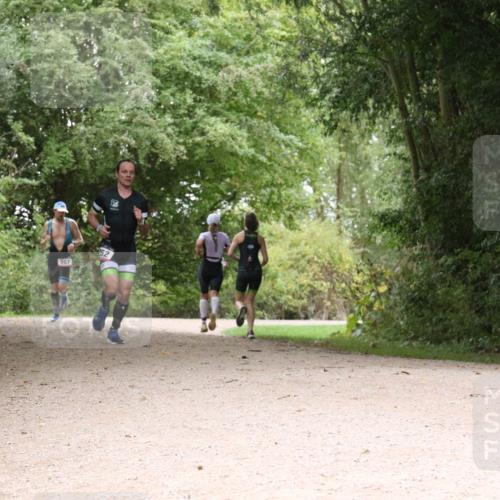 30.08.2026 - Elbe Triathlon Hamburg Antke Förster http://msf.ph/oto/10095380 30.08.2026 10:05:19 Laufen 52, 207 meine-sportfotos.de