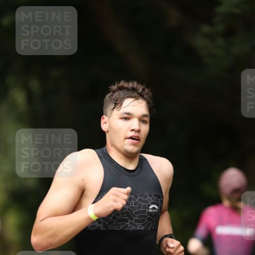 30.08.2026 - Elbe Triathlon Hamburg Antke Förster http://msf.ph/oto/10095381 30.08.2026 09:56:40 Laufen 18 meine-sportfotos.de