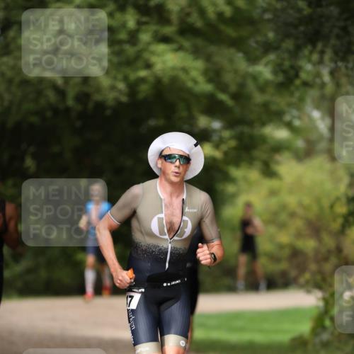 30.08.2026 - Elbe Triathlon Hamburg Antke Förster http://msf.ph/oto/10095403 30.08.2026 09:57:14 Laufen  meine-sportfotos.de