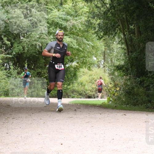 30.08.2026 - Elbe Triathlon Hamburg Antke Förster http://msf.ph/oto/10095416 30.08.2026 10:05:59 Laufen 189 meine-sportfotos.de