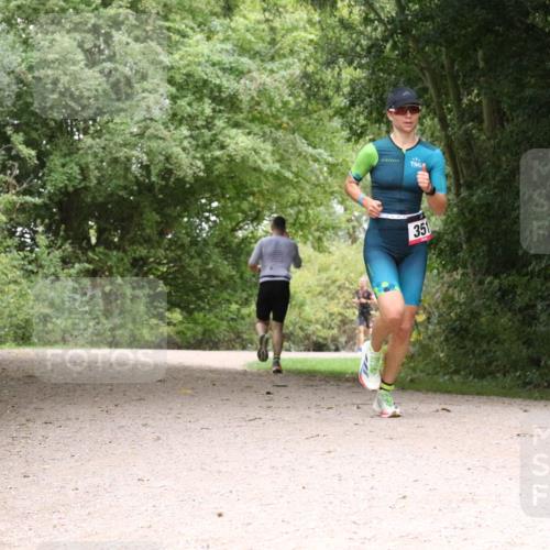 30.08.2026 - Elbe Triathlon Hamburg Antke Förster http://msf.ph/oto/10095430 30.08.2026 10:06:06 Laufen 351 meine-sportfotos.de