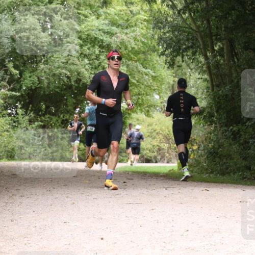 30.08.2026 - Elbe Triathlon Hamburg Antke Förster http://msf.ph/oto/10095452 30.08.2026 10:06:24 Laufen  meine-sportfotos.de
