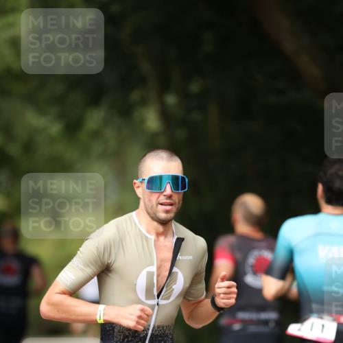 30.08.2026 - Elbe Triathlon Hamburg Antke Förster http://msf.ph/oto/10095473 30.08.2026 09:59:03 Laufen 218 meine-sportfotos.de