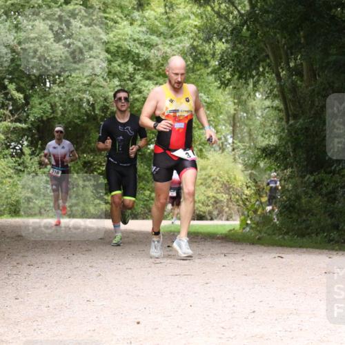 30.08.2026 - Elbe Triathlon Hamburg Antke Förster http://msf.ph/oto/10095490 30.08.2026 10:06:52 Laufen 310, 3 meine-sportfotos.de