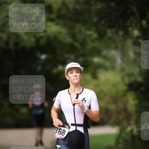 30.08.2026 - Elbe Triathlon Hamburg Antke Förster http://msf.ph/oto/10095511 30.08.2026 10:00:46 Laufen 368 meine-sportfotos.de