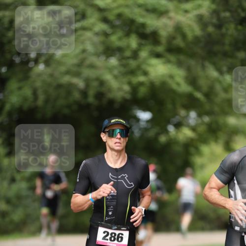 30.08.2026 - Elbe Triathlon Hamburg Antke Förster http://msf.ph/oto/10095539 30.08.2026 10:01:27 Laufen 286 meine-sportfotos.de