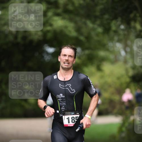 30.08.2026 - Elbe Triathlon Hamburg Antke Förster http://msf.ph/oto/10095549 30.08.2026 10:01:34 Laufen 185 meine-sportfotos.de