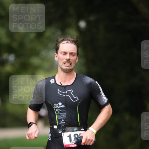 30.08.2026 - Elbe Triathlon Hamburg Antke Förster http://msf.ph/oto/10095551 30.08.2026 10:01:34 Laufen 18 meine-sportfotos.de
