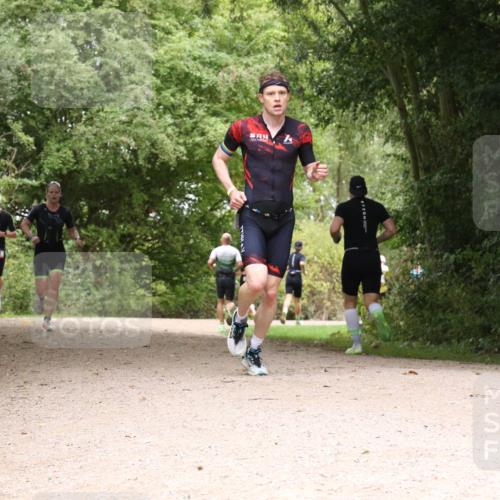 30.08.2026 - Elbe Triathlon Hamburg Antke Förster http://msf.ph/oto/10095556 30.08.2026 10:08:01 Laufen 201 meine-sportfotos.de