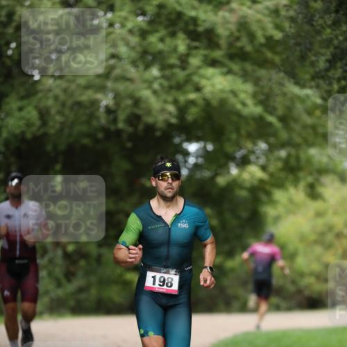 30.08.2026 - Elbe Triathlon Hamburg Antke Förster http://msf.ph/oto/10095577 30.08.2026 10:02:23 Laufen 198 meine-sportfotos.de