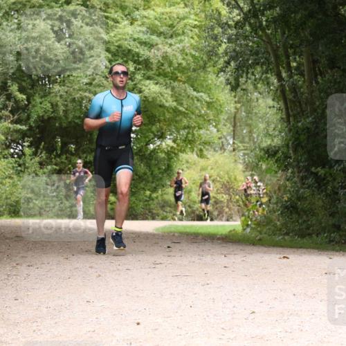 30.08.2026 - Elbe Triathlon Hamburg Antke Förster http://msf.ph/oto/10095584 30.08.2026 10:08:18 Laufen  meine-sportfotos.de