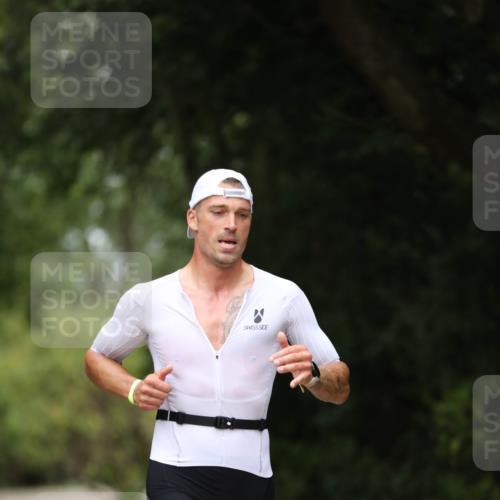 30.08.2026 - Elbe Triathlon Hamburg Antke Förster http://msf.ph/oto/10095603 30.08.2026 10:03:14 Laufen  meine-sportfotos.de