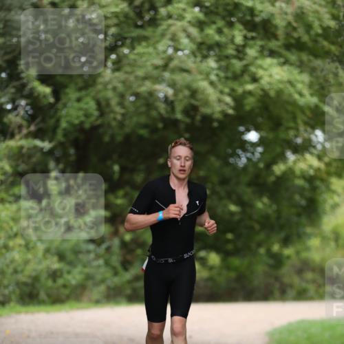 30.08.2026 - Elbe Triathlon Hamburg Antke Förster http://msf.ph/oto/10095633 30.08.2026 10:04:01 Laufen  meine-sportfotos.de