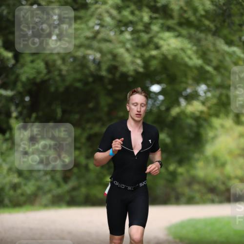 30.08.2026 - Elbe Triathlon Hamburg Antke Förster http://msf.ph/oto/10095635 30.08.2026 10:04:02 Laufen  meine-sportfotos.de