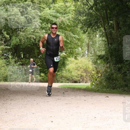 30.08.2026 - Elbe Triathlon Hamburg Antke Förster http://msf.ph/oto/10095636 30.08.2026 10:09:12 Laufen 433 meine-sportfotos.de