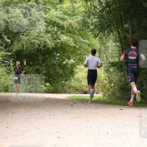 30.08.2026 - Elbe Triathlon Hamburg Antke Förster http://msf.ph/oto/10095642 30.08.2026 10:09:14 Laufen 016, 11 meine-sportfotos.de
