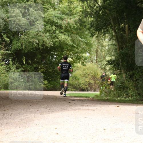 30.08.2026 - Elbe Triathlon Hamburg Antke Förster http://msf.ph/oto/10095674 30.08.2026 10:09:50 Laufen 251 meine-sportfotos.de