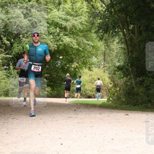 30.08.2026 - Elbe Triathlon Hamburg Antke Förster http://msf.ph/oto/10095692 30.08.2026 10:10:16 Laufen 366, 202 meine-sportfotos.de