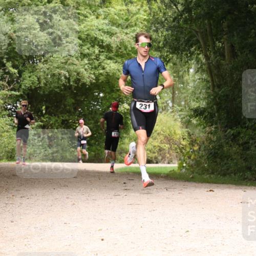 30.08.2026 - Elbe Triathlon Hamburg Antke Förster http://msf.ph/oto/10095710 30.08.2026 10:10:40 Laufen 270, 231 meine-sportfotos.de