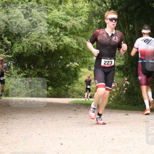 30.08.2026 - Elbe Triathlon Hamburg Antke Förster http://msf.ph/oto/10095722 30.08.2026 10:10:45 Laufen 246, 223 meine-sportfotos.de