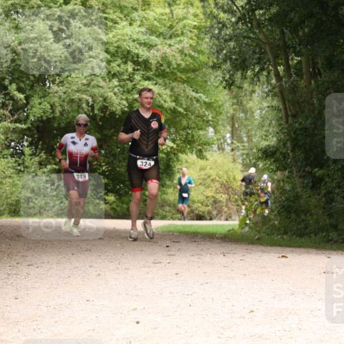 30.08.2026 - Elbe Triathlon Hamburg Antke Förster http://msf.ph/oto/10095740 30.08.2026 10:10:59 Laufen 324, 349, 1910 meine-sportfotos.de