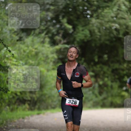 30.08.2026 - Elbe Triathlon Hamburg Antke Förster http://msf.ph/oto/10095745 30.08.2026 10:06:19 Laufen 326 meine-sportfotos.de