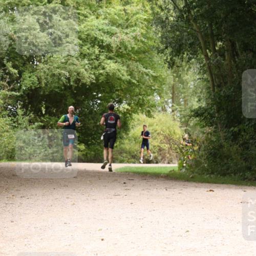 30.08.2026 - Elbe Triathlon Hamburg Antke Förster http://msf.ph/oto/10095752 30.08.2026 10:11:04 Laufen  meine-sportfotos.de