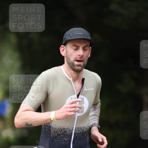 30.08.2026 - Elbe Triathlon Hamburg Antke Förster http://msf.ph/oto/10095775 30.08.2026 10:06:36 Laufen  meine-sportfotos.de