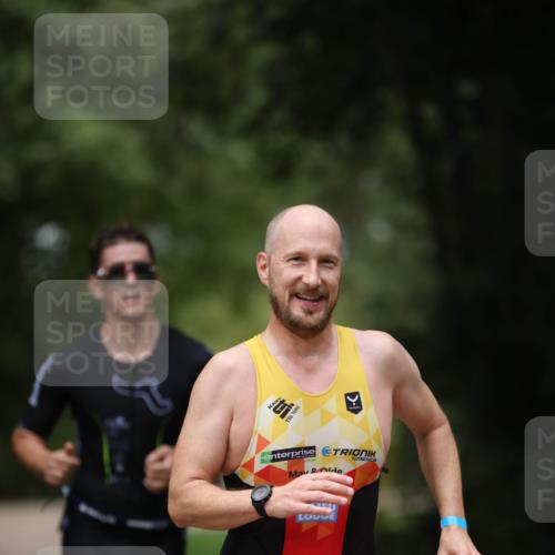 30.08.2026 - Elbe Triathlon Hamburg Antke Förster http://msf.ph/oto/10095797 30.08.2026 10:06:54 Laufen 3 meine-sportfotos.de