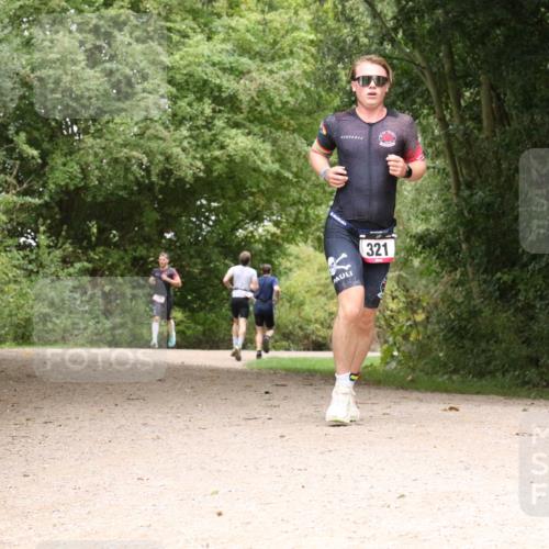 30.08.2026 - Elbe Triathlon Hamburg Antke Förster http://msf.ph/oto/10095850 30.08.2026 10:12:22 Laufen 321 meine-sportfotos.de