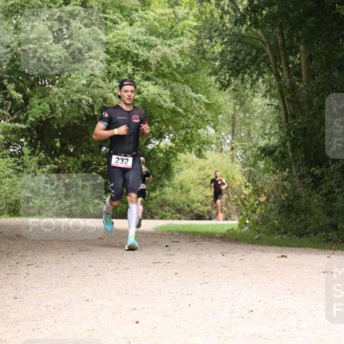 30.08.2026 - Elbe Triathlon Hamburg Antke Förster http://msf.ph/oto/10095856 30.08.2026 10:12:30 Laufen 232 meine-sportfotos.de