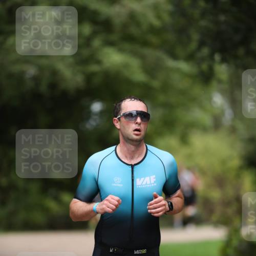 30.08.2026 - Elbe Triathlon Hamburg Antke Förster http://msf.ph/oto/10095891 30.08.2026 10:08:19 Laufen  meine-sportfotos.de