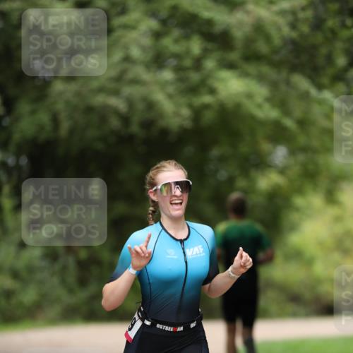 30.08.2026 - Elbe Triathlon Hamburg Antke Förster http://msf.ph/oto/10095929 30.08.2026 10:08:49 Laufen  meine-sportfotos.de