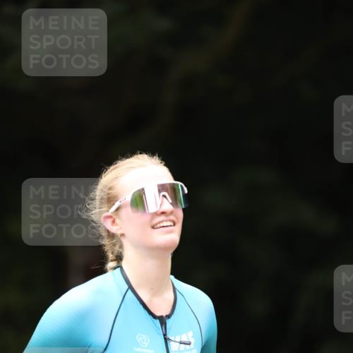 30.08.2026 - Elbe Triathlon Hamburg Antke Förster http://msf.ph/oto/10095935 30.08.2026 10:08:50 Laufen 59 meine-sportfotos.de