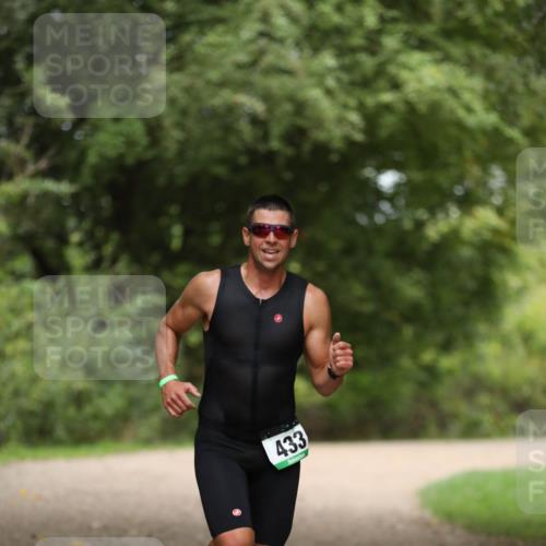 30.08.2026 - Elbe Triathlon Hamburg Antke Förster http://msf.ph/oto/10095939 30.08.2026 10:09:12 Laufen 433 meine-sportfotos.de