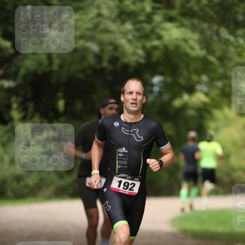 30.08.2026 - Elbe Triathlon Hamburg Antke Förster http://msf.ph/oto/10095969 30.08.2026 10:09:47 Laufen 192 meine-sportfotos.de