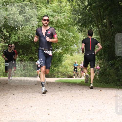 30.08.2026 - Elbe Triathlon Hamburg Antke Förster http://msf.ph/oto/10095992 30.08.2026 10:15:09 Laufen 496, 92 meine-sportfotos.de