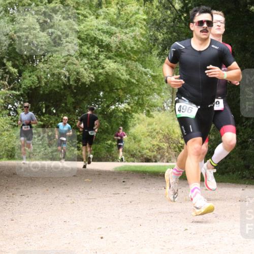 30.08.2026 - Elbe Triathlon Hamburg Antke Förster http://msf.ph/oto/10096002 30.08.2026 10:15:13 Laufen 369, 496, 829 meine-sportfotos.de