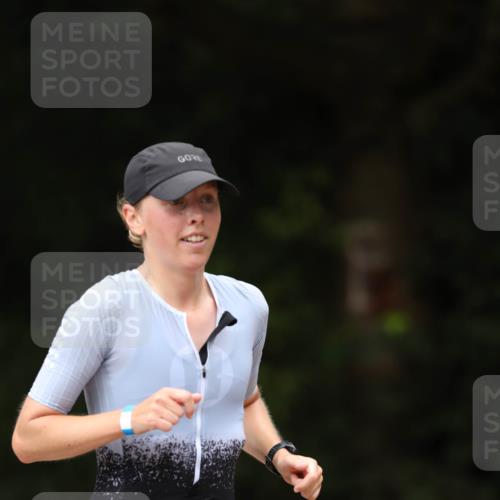 30.08.2026 - Elbe Triathlon Hamburg Antke Förster http://msf.ph/oto/10096007 30.08.2026 10:10:19 Laufen 366 meine-sportfotos.de