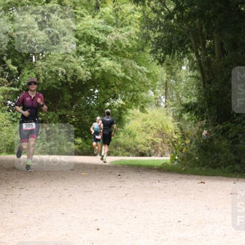30.08.2026 - Elbe Triathlon Hamburg Antke Förster http://msf.ph/oto/10096022 30.08.2026 10:15:23 Laufen 305 meine-sportfotos.de