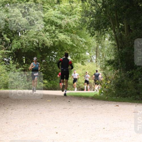30.08.2026 - Elbe Triathlon Hamburg Antke Förster http://msf.ph/oto/10096026 30.08.2026 10:15:27 Laufen 012 meine-sportfotos.de