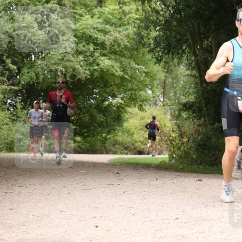 30.08.2026 - Elbe Triathlon Hamburg Antke Förster http://msf.ph/oto/10096032 30.08.2026 10:15:34 Laufen 210 meine-sportfotos.de