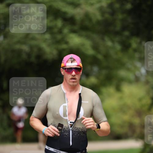 30.08.2026 - Elbe Triathlon Hamburg Antke Förster http://msf.ph/oto/10096037 30.08.2026 10:10:52 Laufen 245 meine-sportfotos.de
