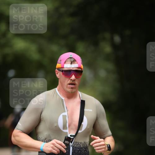 30.08.2026 - Elbe Triathlon Hamburg Antke Förster http://msf.ph/oto/10096039 30.08.2026 10:10:52 Laufen 29, 245 meine-sportfotos.de