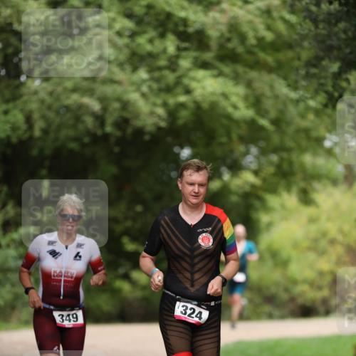 30.08.2026 - Elbe Triathlon Hamburg Antke Förster http://msf.ph/oto/10096045 30.08.2026 10:10:59 Laufen 349, 910, 324 meine-sportfotos.de