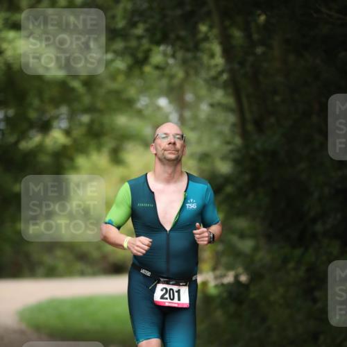 30.08.2026 - Elbe Triathlon Hamburg Antke Förster http://msf.ph/oto/10096059 30.08.2026 10:11:09 Laufen 201 meine-sportfotos.de