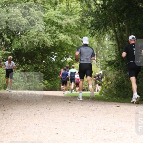 30.08.2026 - Elbe Triathlon Hamburg Antke Förster http://msf.ph/oto/10096088 30.08.2026 10:16:12 Laufen 390 meine-sportfotos.de
