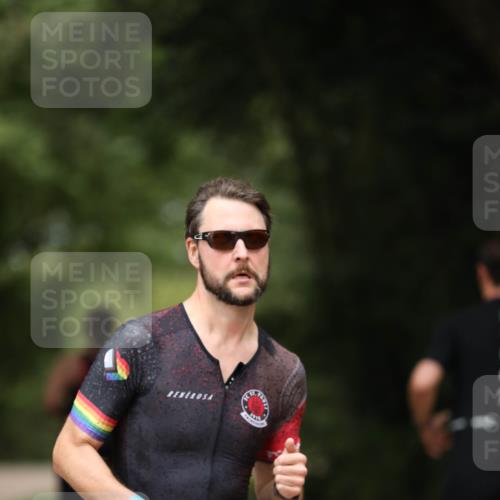 30.08.2026 - Elbe Triathlon Hamburg Antke Förster http://msf.ph/oto/10096097 30.08.2026 10:11:33 Laufen 294 meine-sportfotos.de